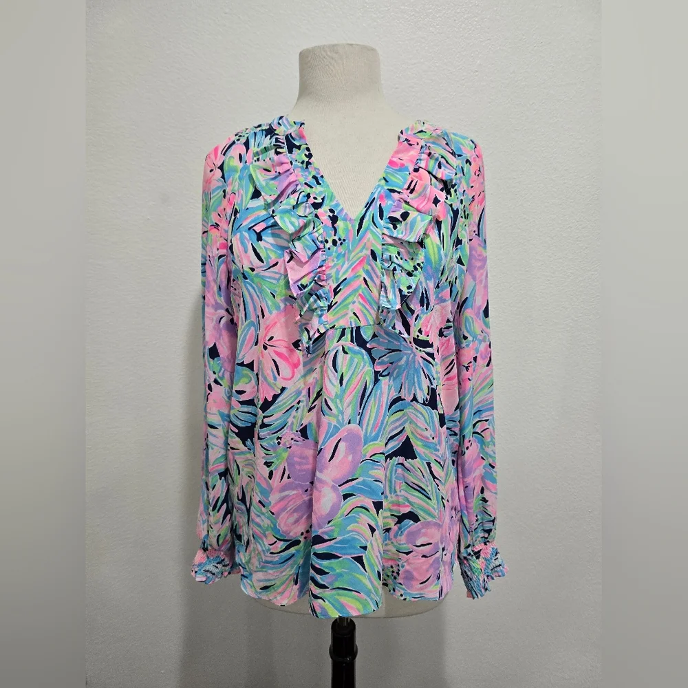 Lilly Pulitzer Tropical V-Neck Blouse - Picture 1 of 6
